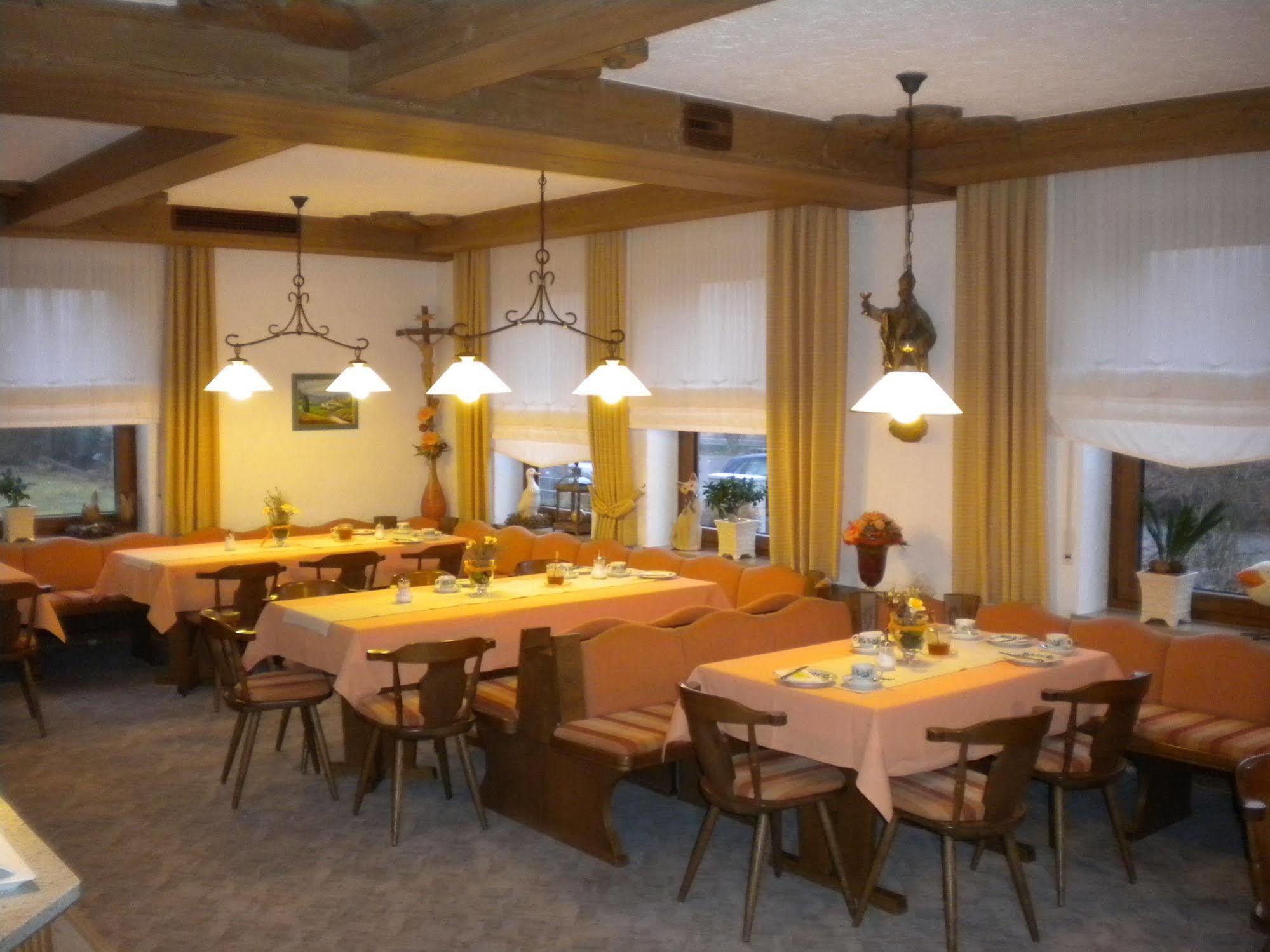 Hotel Garni Illertal Альтенштадт Екстер'єр фото